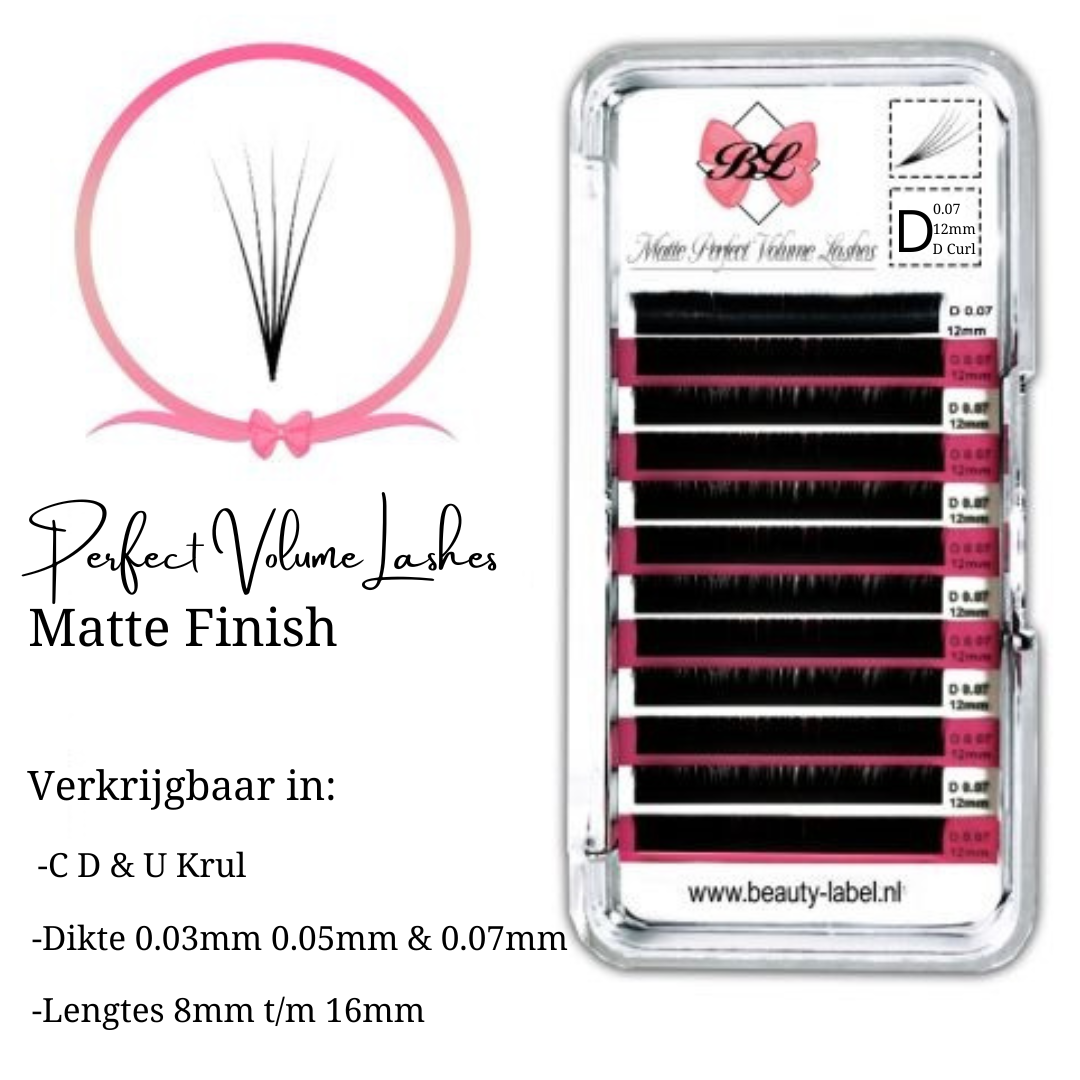 Beauty Label Matte Perfect Volume D Krul Wimperextensions – Superzwarte matte volume wimpers met D krul voor een volle, expressieve wimperlook. Gemaakt van topkwaliteit, eenvoudig te waaieren. Verkrijgbaar in lengtes 7 t/m 16mm.