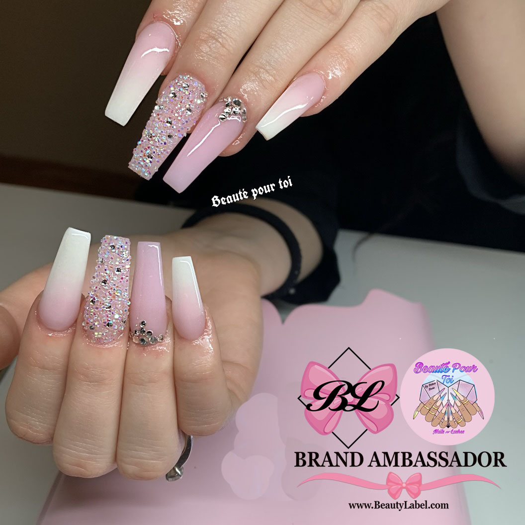 Coffin nails met baby boom 